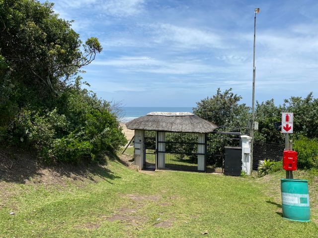 4 Bedroom Property for Sale in Cove Rock Eastern Cape